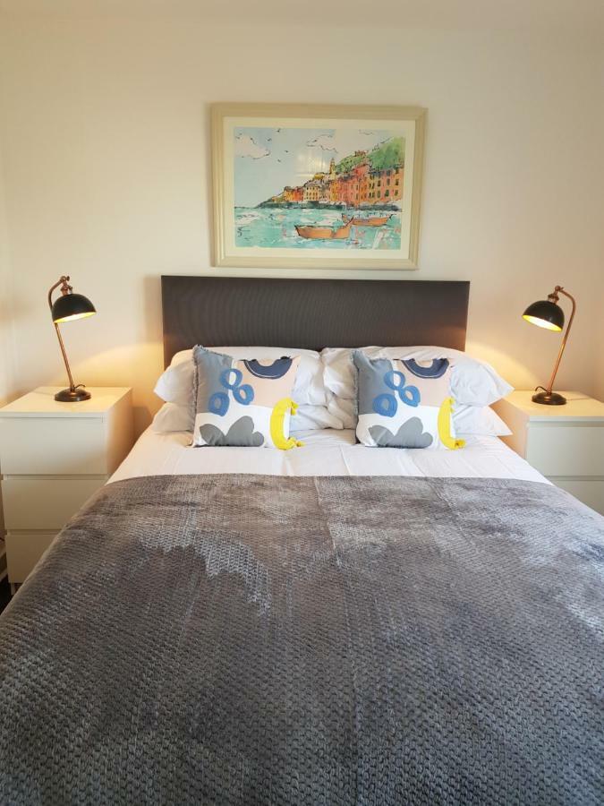 Carnegie Place East Kilbride Extérieur photo
